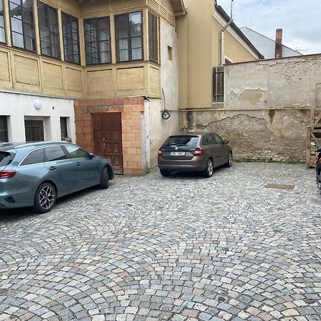 Luxusni Velky Apartman S Terasou V Centru Litomysle Luaran gambar