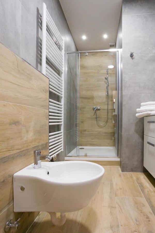 Luxusni Velky Apartman S Terasou V Centru Litomysle Luaran gambar
