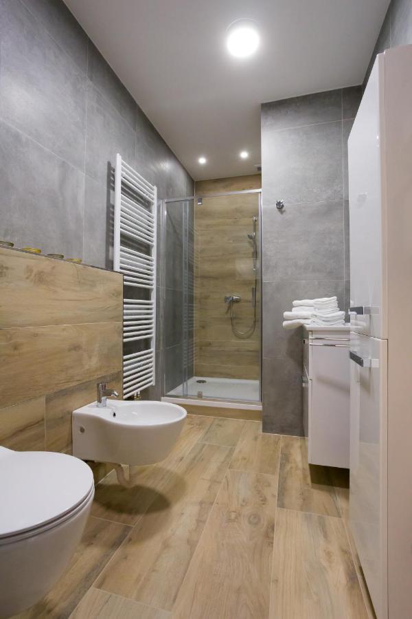 Luxusni Velky Apartman S Terasou V Centru Litomysle Luaran gambar