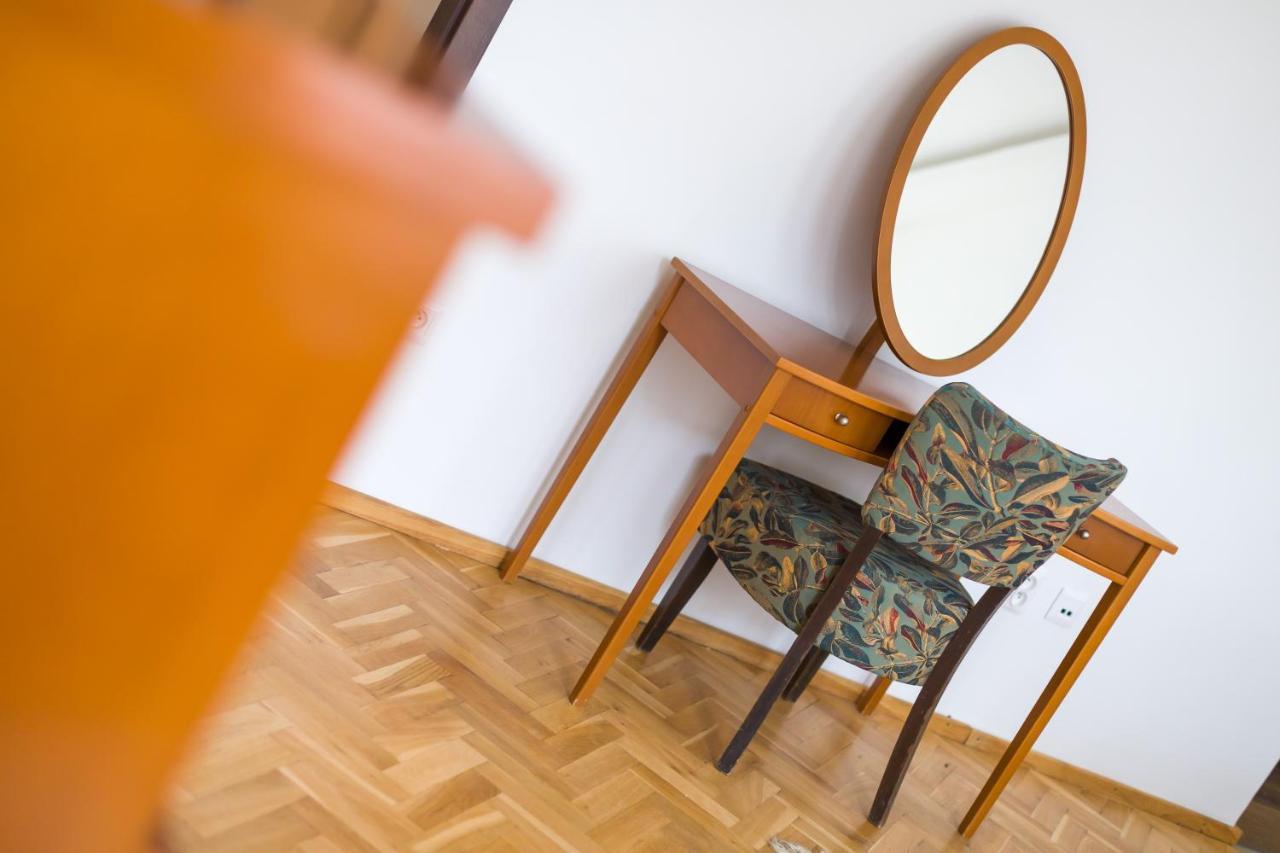 Luxusni Velky Apartman S Terasou V Centru Litomysle Luaran gambar