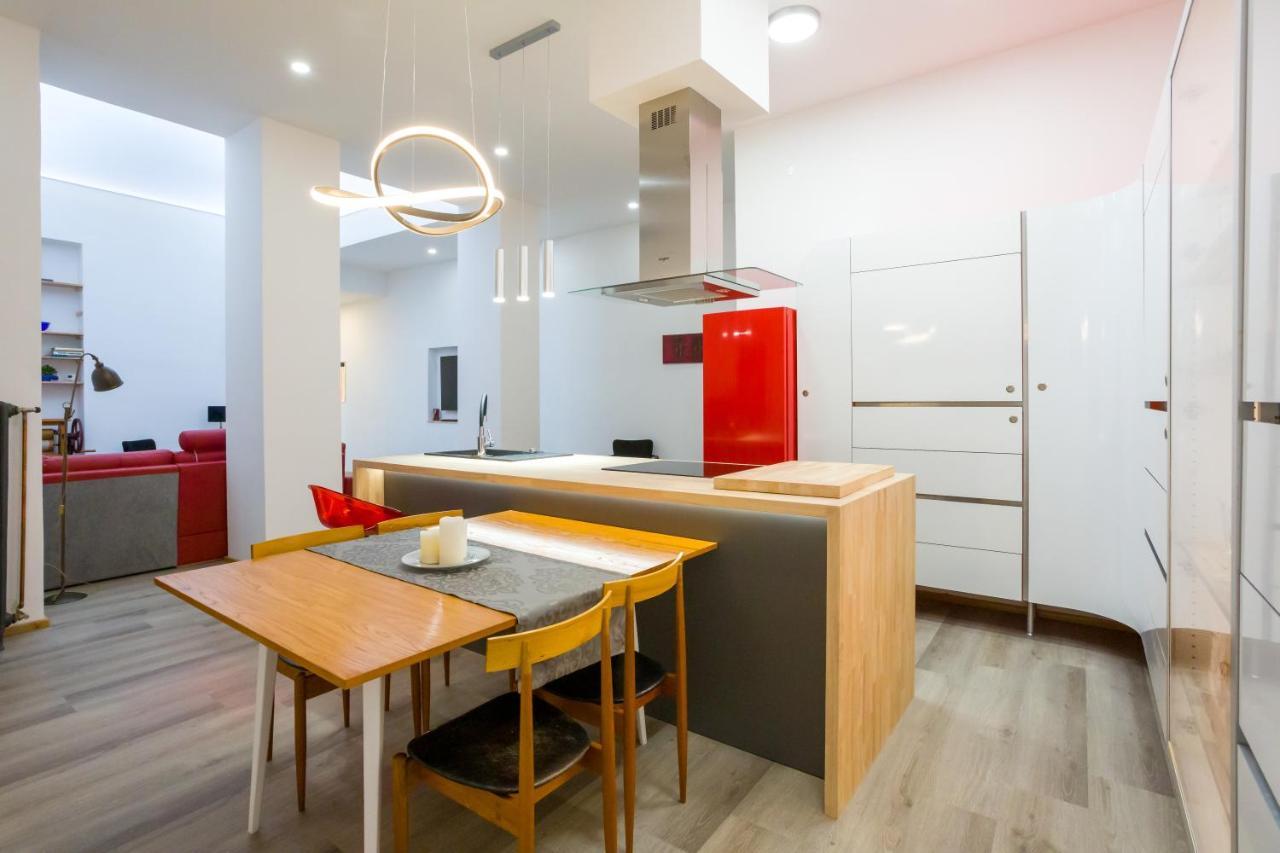 Luxusni Velky Apartman S Terasou V Centru Litomysle Luaran gambar