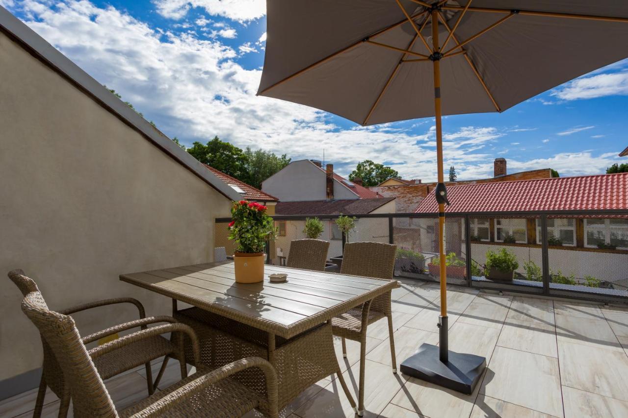 Luxusni Velky Apartman S Terasou V Centru Litomysle Luaran gambar