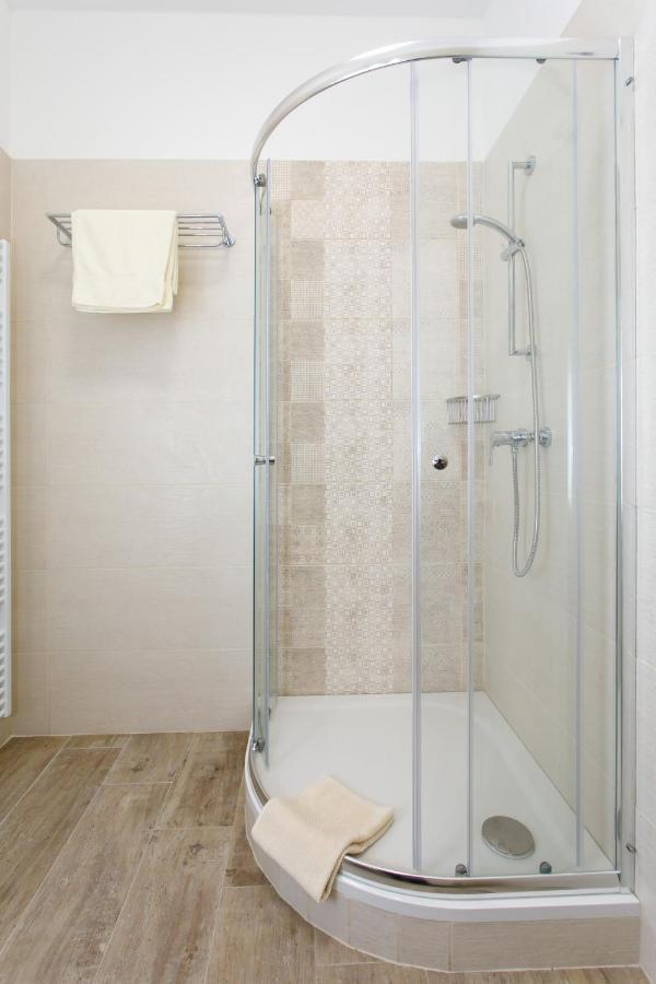 Luxusni Velky Apartman S Terasou V Centru Litomysle Luaran gambar